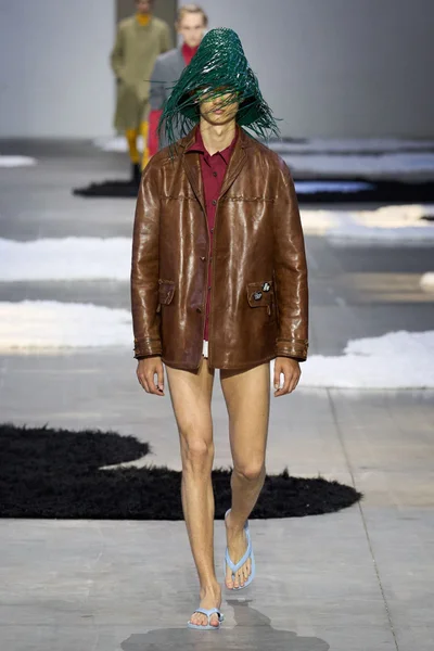 Look 2